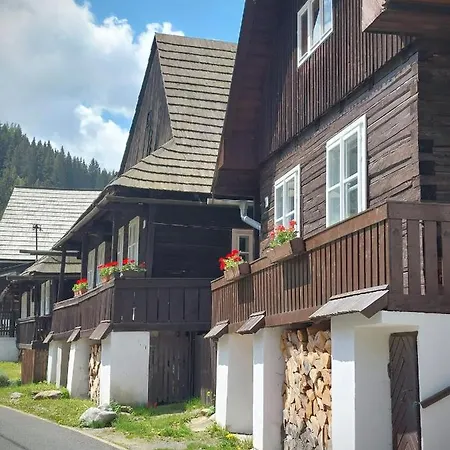 Traditional Cozy Bocanka Nyaraló