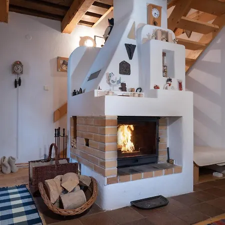 Traditional Cozy Bocanka *