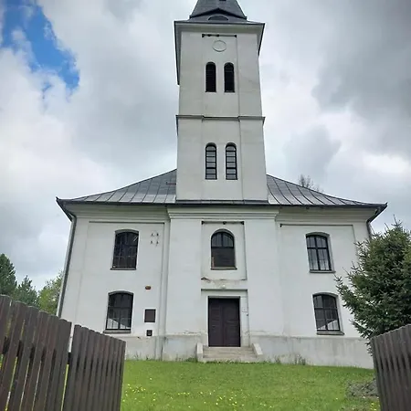 Traditional Cozy Bocanka Feriehus *