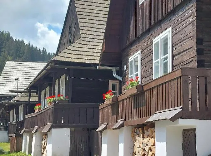 Traditional Cozy Bocanka בית נופש